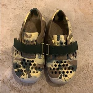 PLAE water shoes toddler Size 9